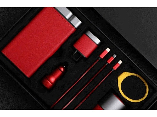 公司年會(huì)小禮品怎么選擇？數(shù)據(jù)線禮品可以了解下